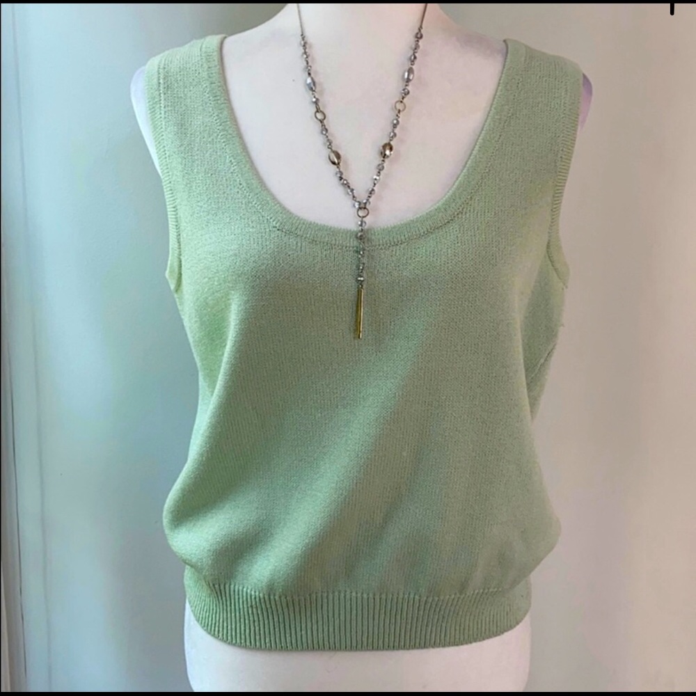St. John Collection Mint Green Sleeveless Shell L